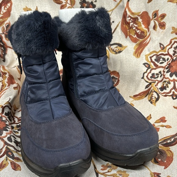 Easy Street Womens Frosty Pull On Round Toe Casual Boots Ankle Low Heel - Blue - Picture 4 of 6